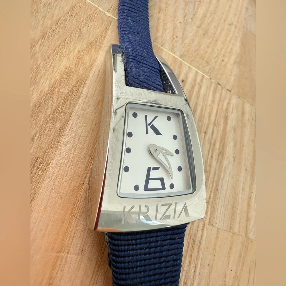 Krizia ladies silver tone trapezoidal watch NEW BATTERY